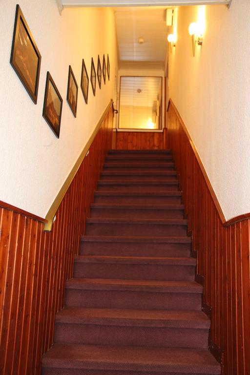 Pension Chapeau-Claque Cochem Exterior foto